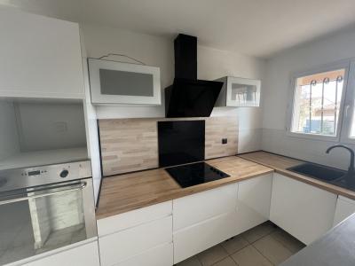 For sale PETITE CAMARGUE 4 rooms 88 m2 Gard (30470) photo 1