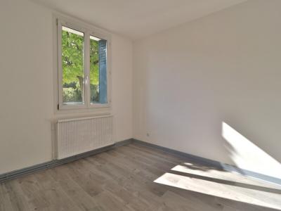 Louer Appartement Sainte-savine 680 euros