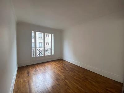 Louer Appartement 76 m2 Paris-18eme-arrondissement