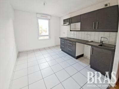 For sale Saint-herblain 3 rooms 69 m2 Loire atlantique (44800) photo 2