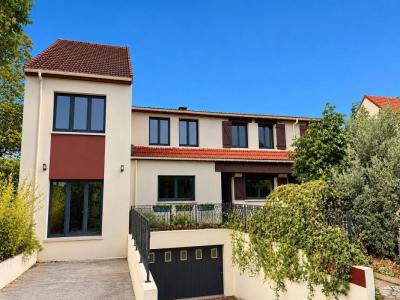 For sale Montesson 9 rooms 214 m2 Yvelines (78360) photo 0