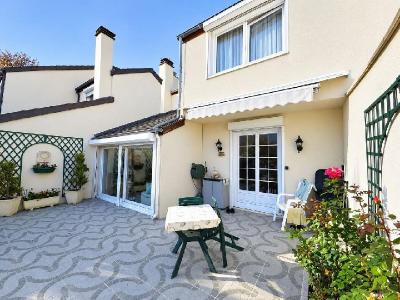 For sale 5 rooms 90 m2 Oise (60180) photo 0