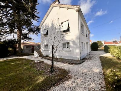 For sale 5 rooms 140 m2 Loire atlantique (44115) photo 2